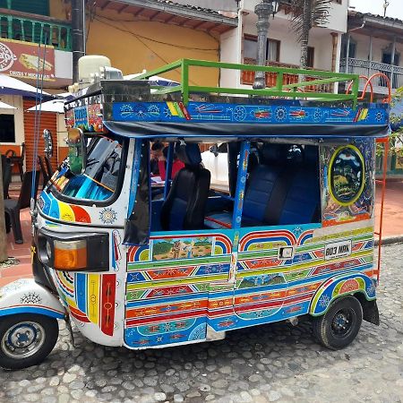 El Paraiso Paisa 5 Minutos Del Malecon Parqueadero Privado A Guatapé Esterno foto