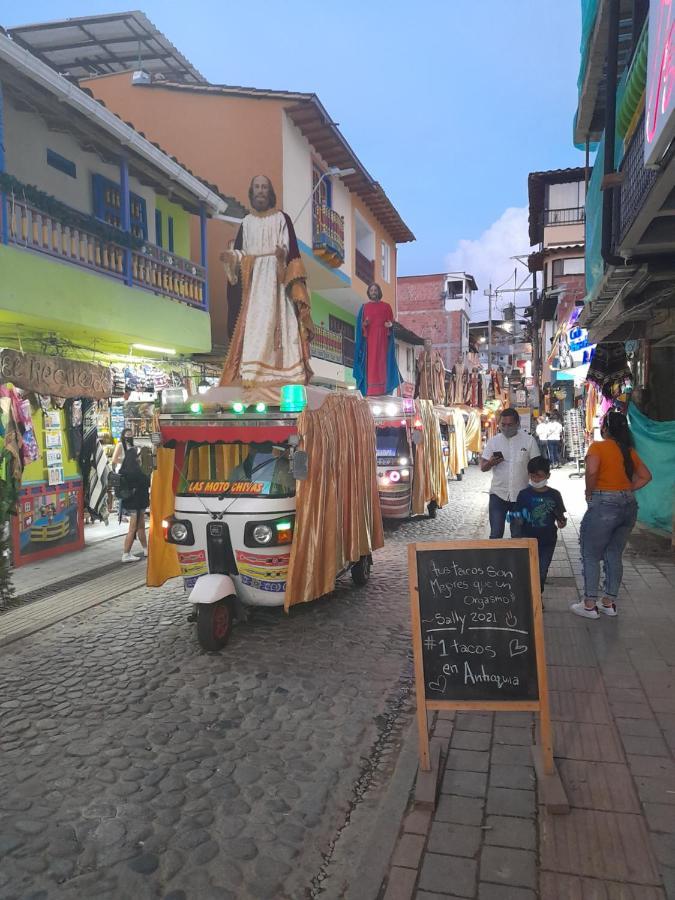 El Paraiso Paisa 5 Minutos Del Malecon Parqueadero Privado A Guatapé Esterno foto
