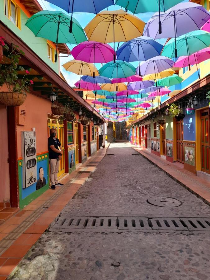 El Paraiso Paisa 5 Minutos Del Malecon Parqueadero Privado A Guatapé Esterno foto
